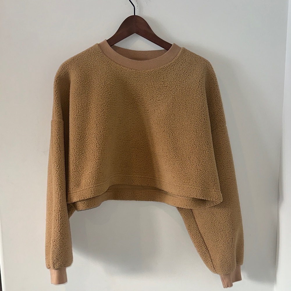 Sunday Best Aritzia Lupa Sweater size small